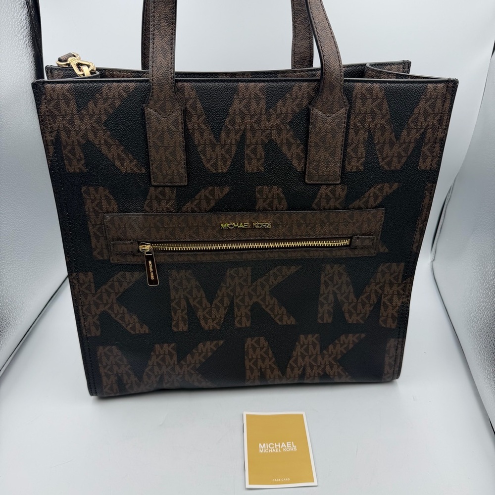 Michael Kors Kenly Large MK Logo Tote Bag NWT - Picture 10 of 10